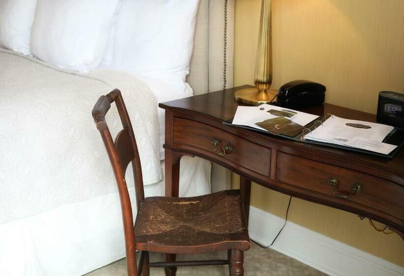 キングサイズベッドのスタンダードルーム, The Greystone Inn