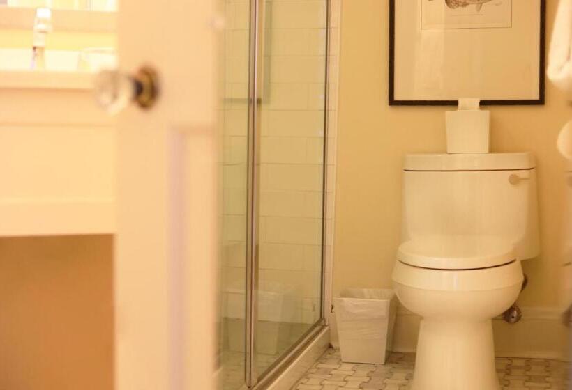 キングサイズベッドのスタンダードルーム, The Greystone Inn