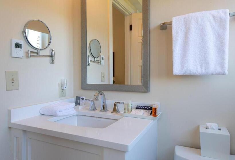 デラックスルーム, The Greystone Inn