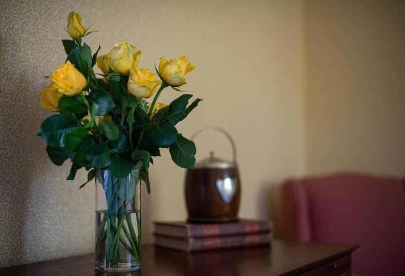 スーペリアールーム, The Greystone Inn