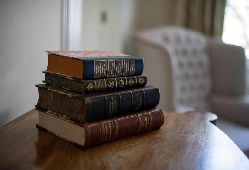 キングサイズベッドのスーペリアルーム, The Greystone Inn