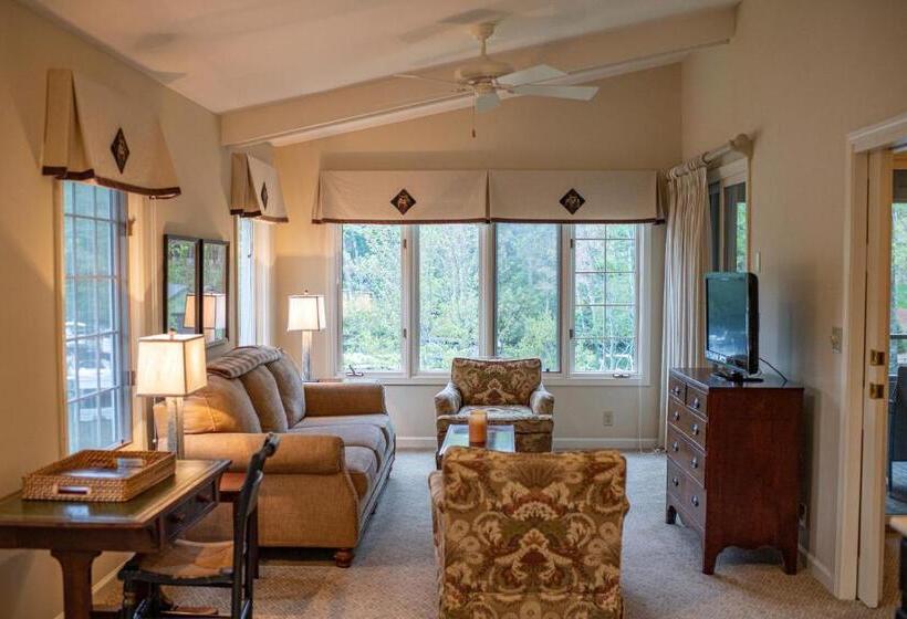 キングサイズベッドのスイートルーム, The Greystone Inn