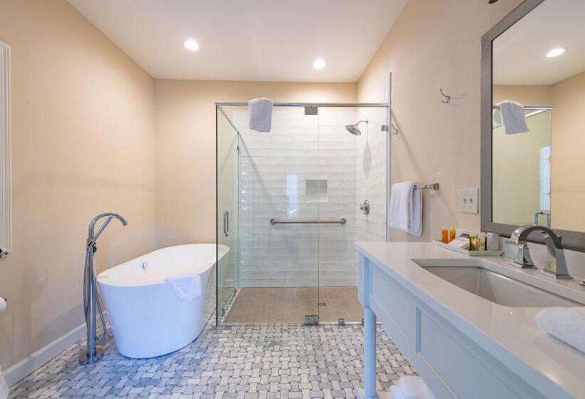 キングサイズベッドのスイートルーム, The Greystone Inn