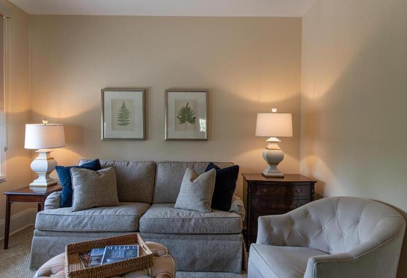 スイート, The Greystone Inn