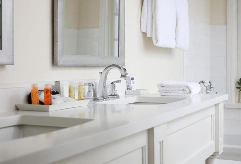 スイート, The Greystone Inn