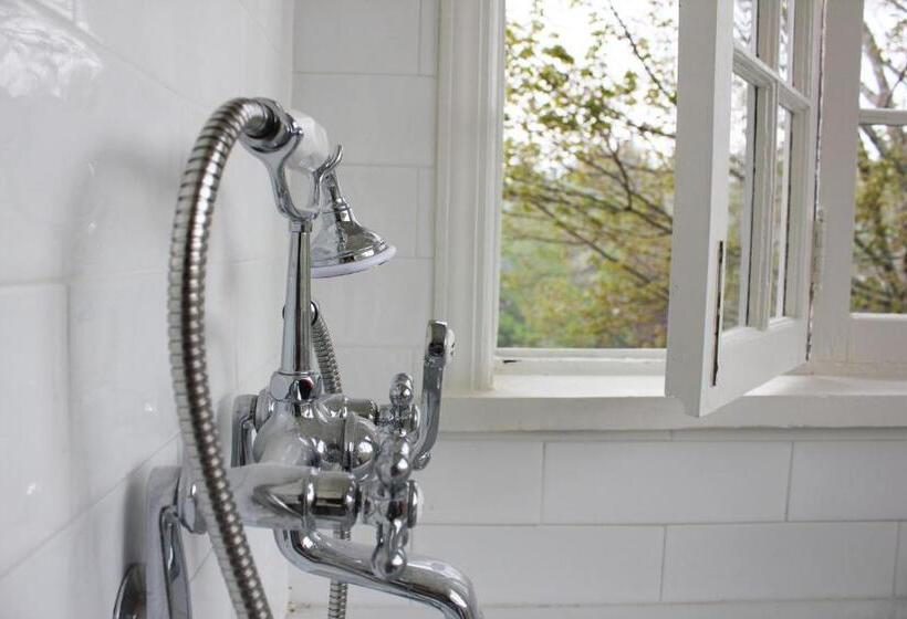 スイート, The Greystone Inn