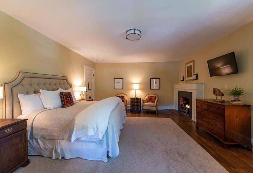 스탠다드 룸 킹사이즈 침대, The Greystone Inn