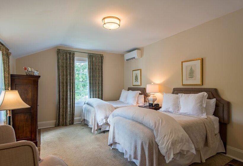 デラックスルーム, The Greystone Inn