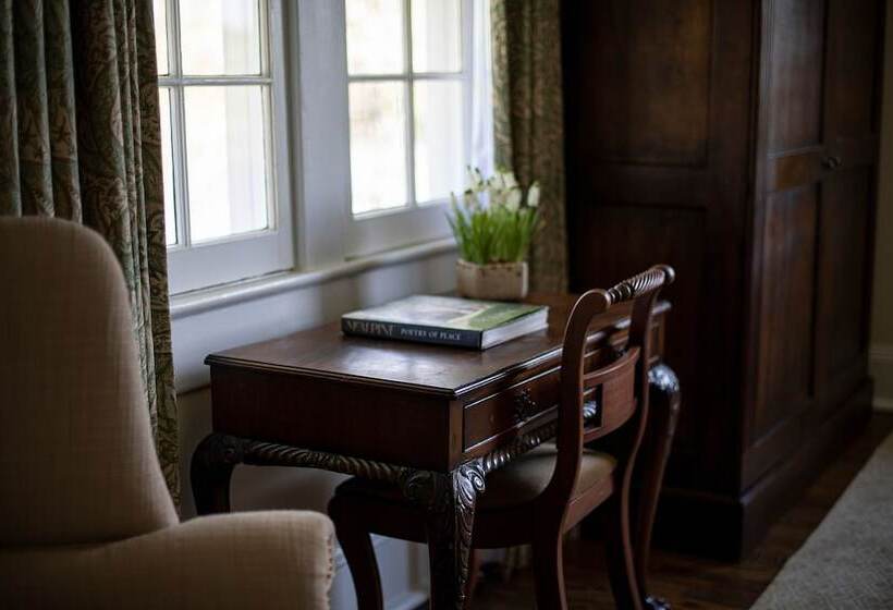 デラックスルーム, The Greystone Inn