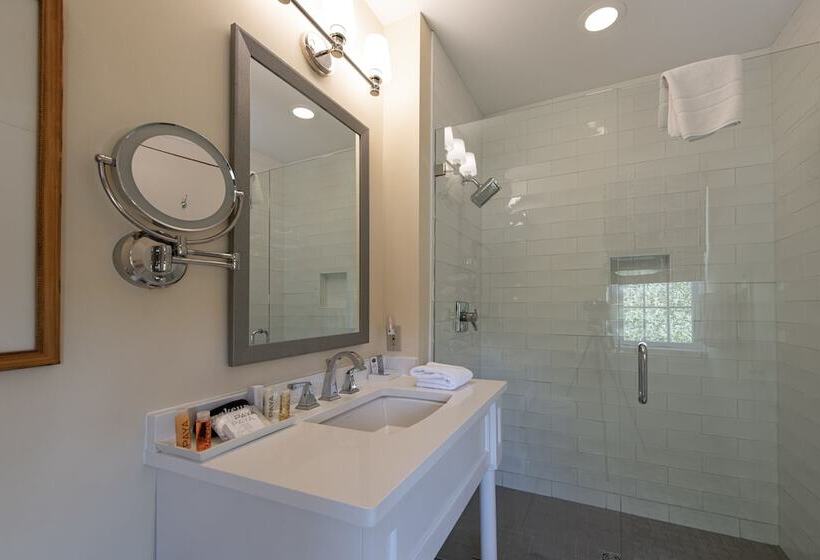 スーペリアールーム, The Greystone Inn