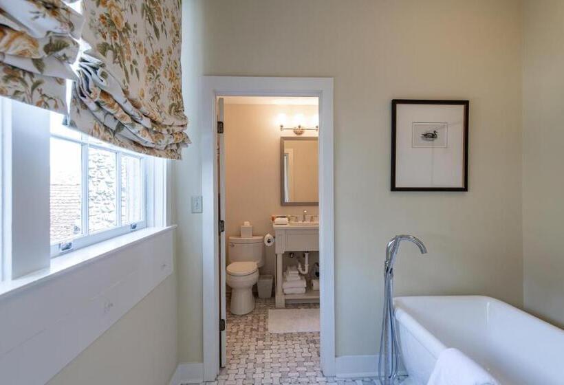 デラックスルーム, The Greystone Inn