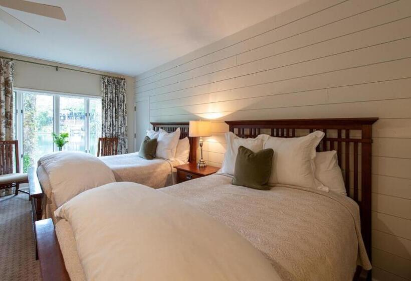 デラックスルーム, The Greystone Inn