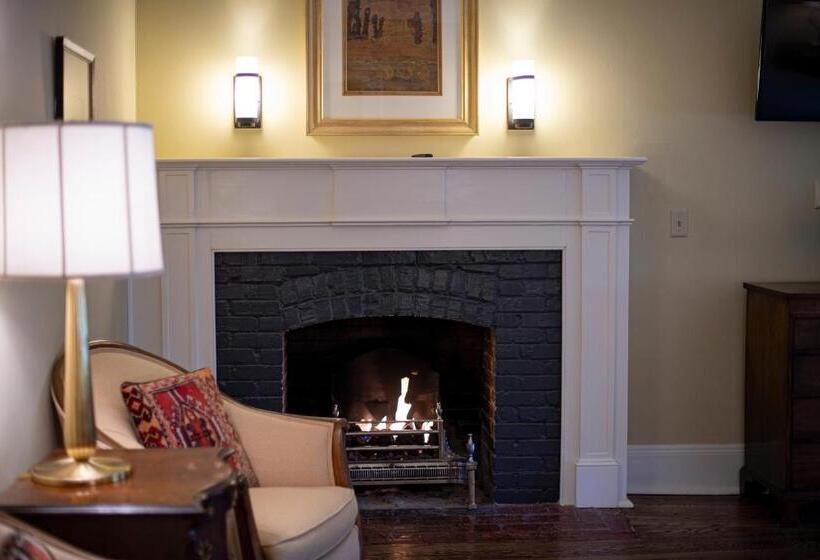 キングサイズベッドのスタンダードルーム, The Greystone Inn