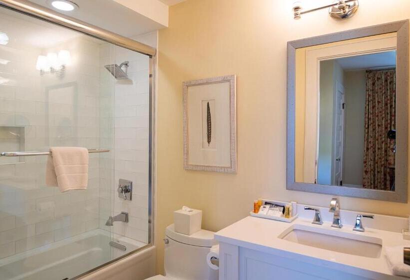 キングサイズベッドのスタンダードルーム, The Greystone Inn