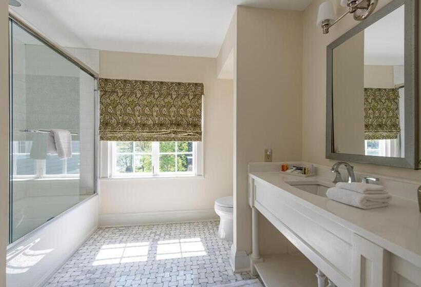 キングサイズベッドのスタンダードルーム, The Greystone Inn