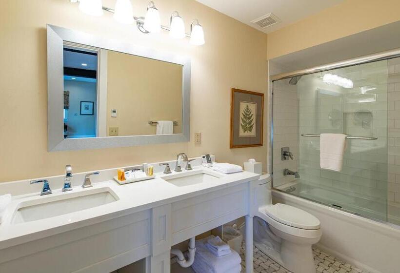 キングサイズベッドのスタンダードルーム, The Greystone Inn