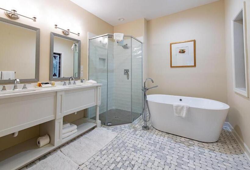 デラックスルーム, The Greystone Inn