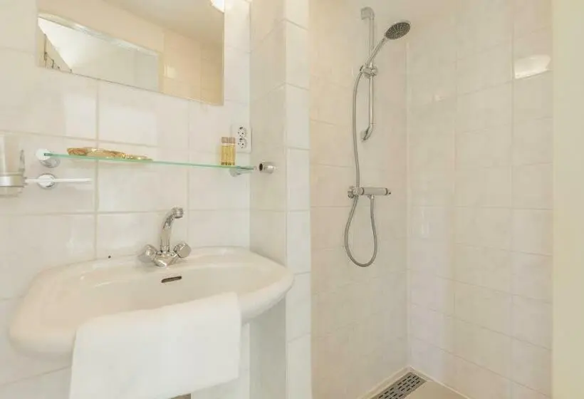 اتاق استاندارد, Lot