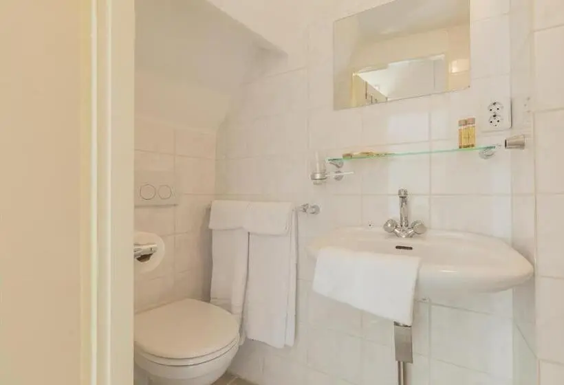 Standard Single Room Single Bed, Lot