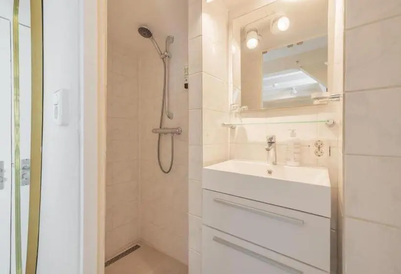 Standard Single Room Single Bed, Lot