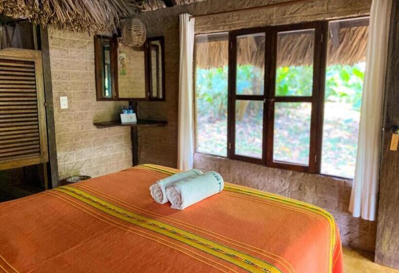 اتاق استاندارد, Maya Bell