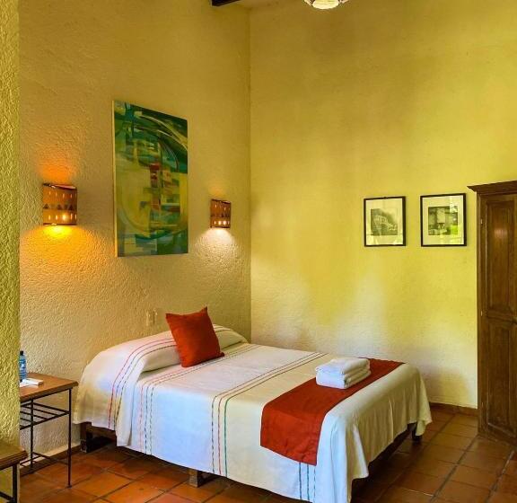 اتاق استاندارد, Maya Bell