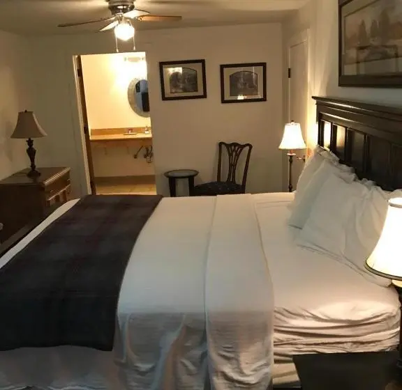 キングサイズベッドのスイートルーム, Gold Pan Lodge