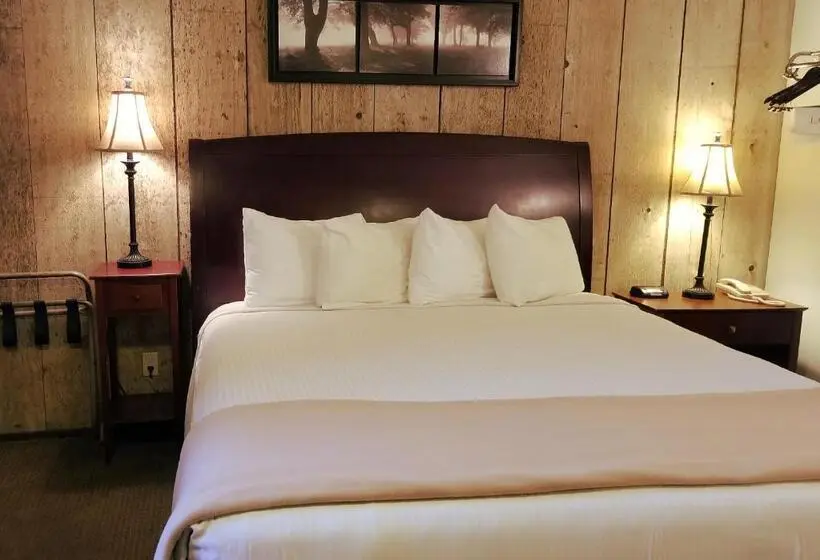 キングサイズベッドのデラックスルーム, Gold Pan Lodge