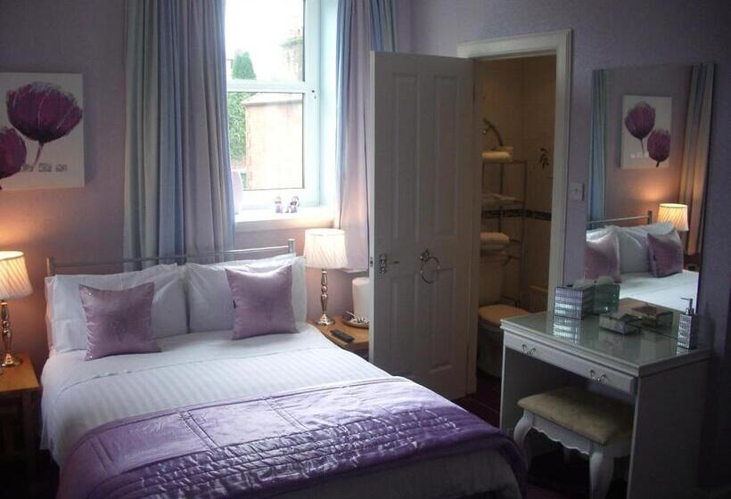 חדר משפחתי, Lauren House