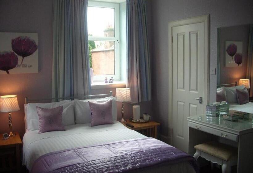 חדר משפחתי, Lauren House