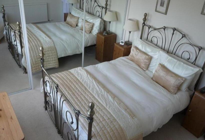 חדר סטנדרט, Lauren House