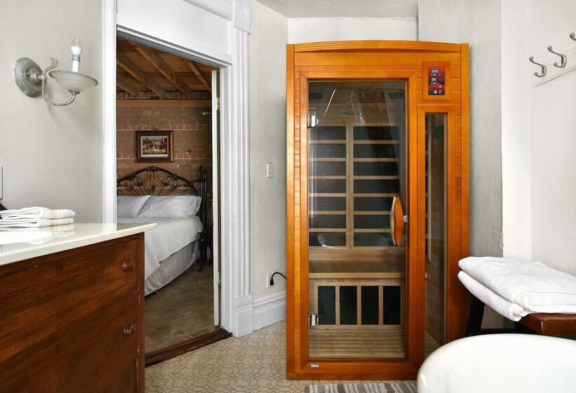 Люкс Повышенной Комфортности, Valley House Inn