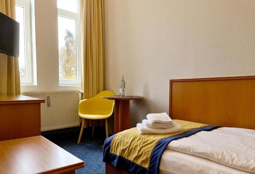 标准单人间, Zur Traube