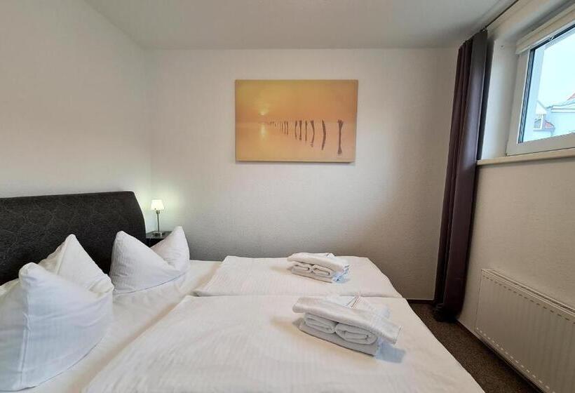 标准间, Zur Traube