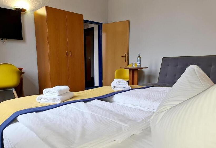 标准间, Zur Traube