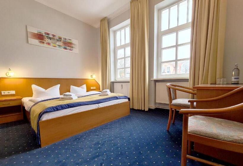 标准间, Zur Traube