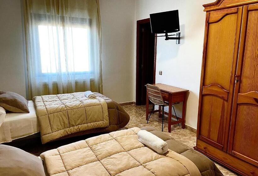 经济型三人房间, Hostal Torresmancha