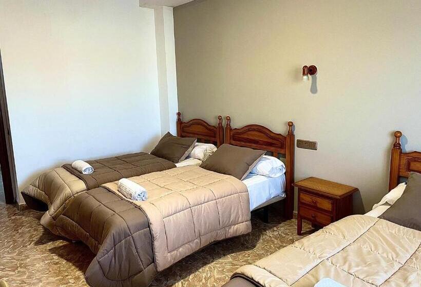 이코노미 트리플 룸, Hostal Torresmancha