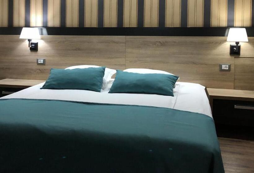 Номер Deluxe, Pensiunea Lido