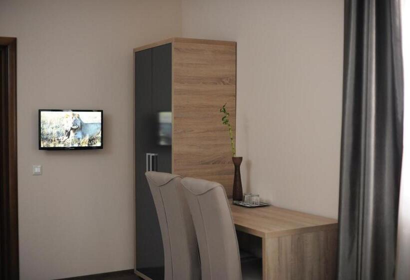 Номер Deluxe, Pensiunea Lido