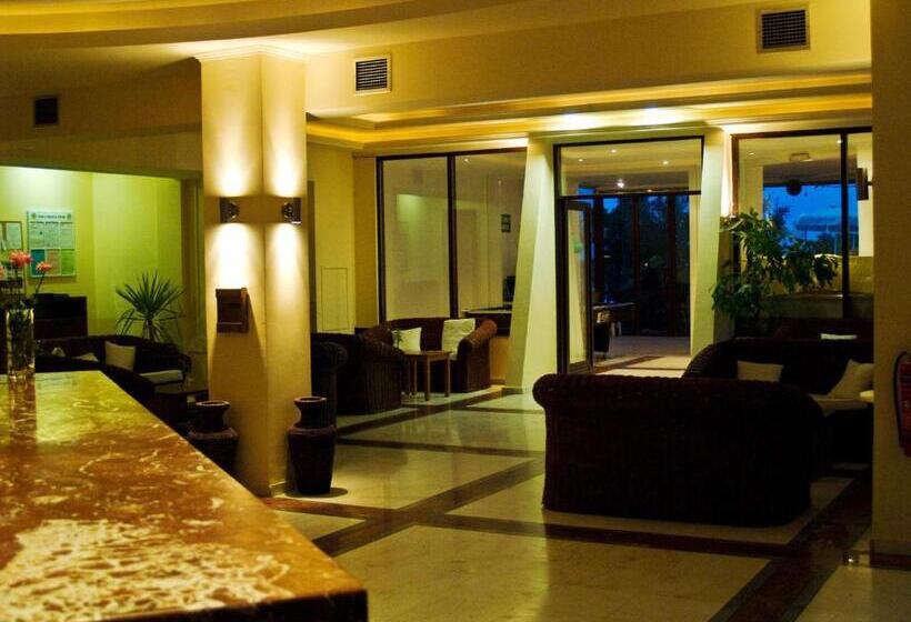 デラックススタジオ, Georgioupolis Beach