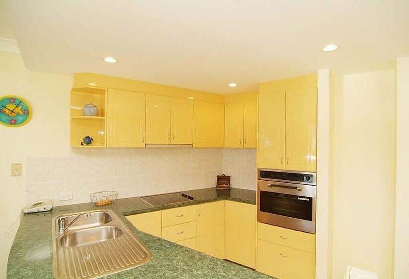 Апартаменты 2 Спальни Вид на Море, At Water's Edge Resort