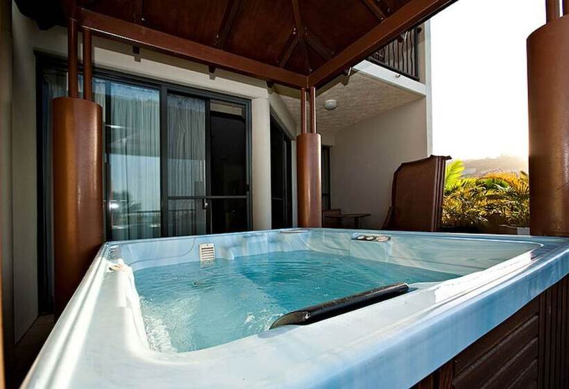 شقة غرفتين مطلة على البحر, At Water's Edge Resort