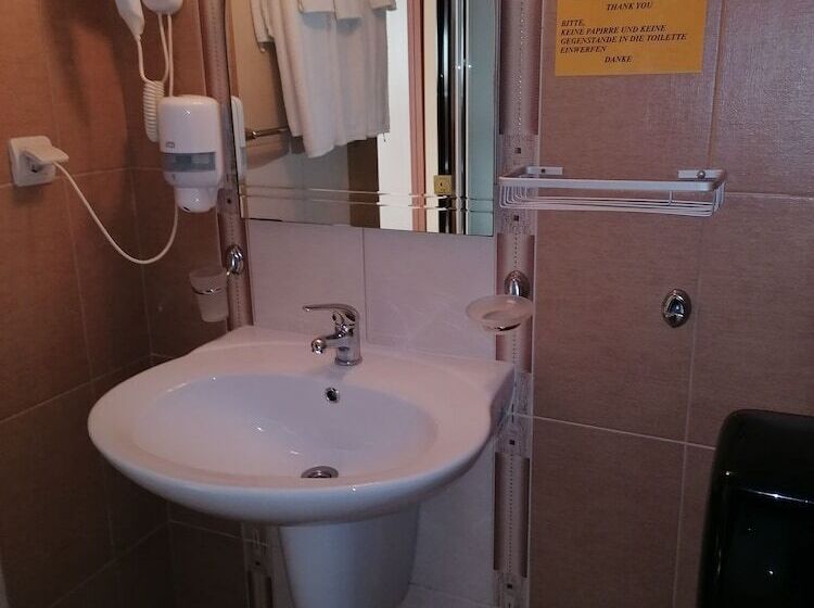 חדר סטנדרט לשלושה, Boutique Guest House Ikonomov