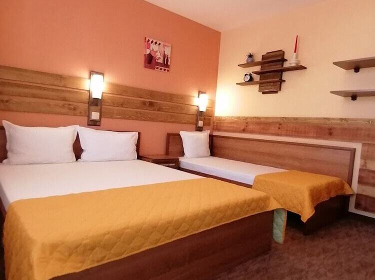 Номер Стандарт Трехместный, Boutique Guest House Ikonomov