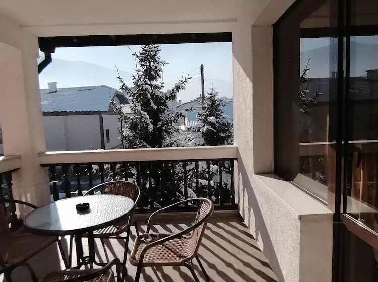 استودیو خانوادگی, Boutique Guest House Ikonomov