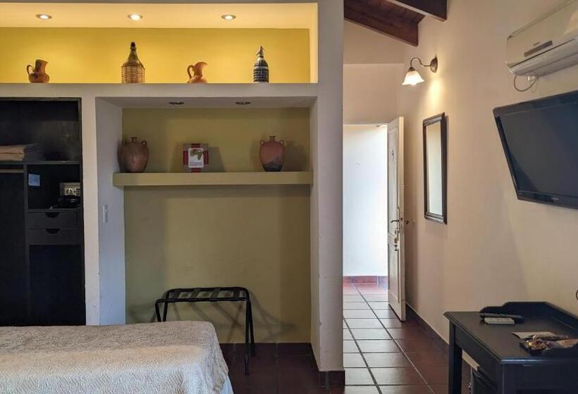 수피리어 트리플 룸, Delvino Boutique