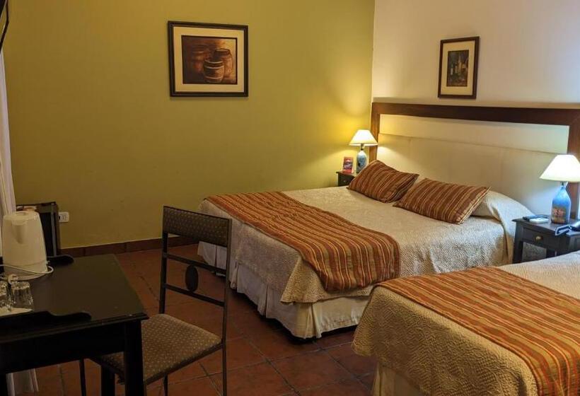 수피리어 트리플 룸, Delvino Boutique