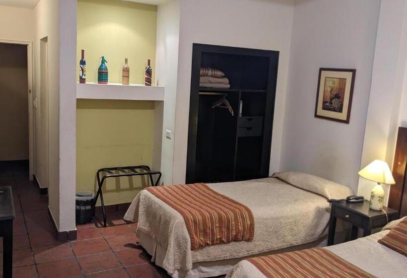 수피리어 트리플 룸, Delvino Boutique