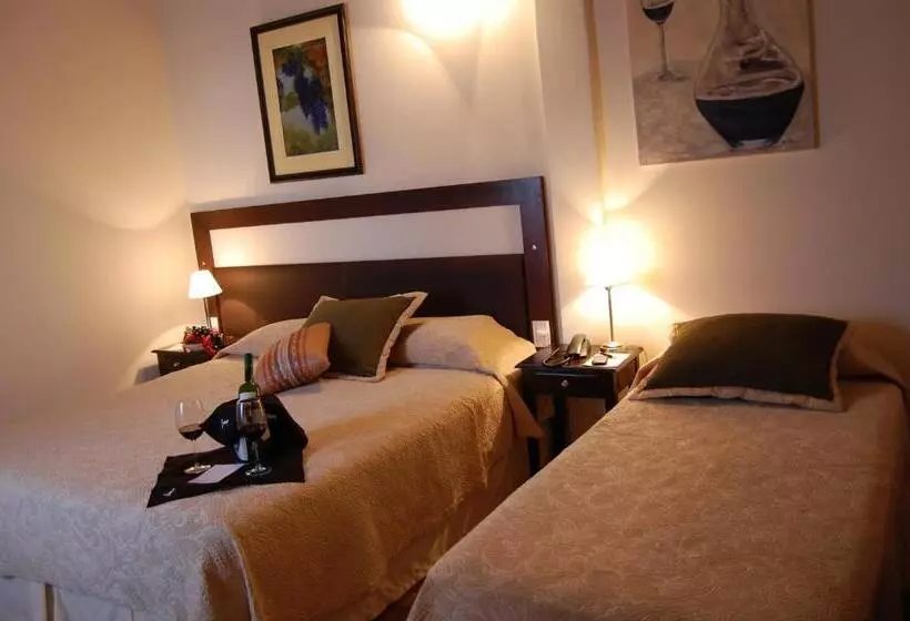 اتاق سوپریور سه تخته, Delvino Boutique